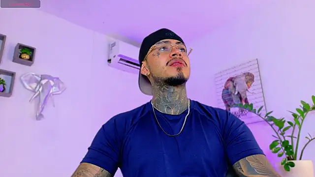 JordanSmiith  online show from 14, 4, 2026