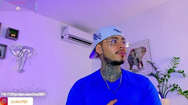 JordanSmiith  online show from 22, 4, 2026