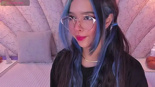 Snapshot of chloe_watson_ chatting on 11, 2, 2025 chloe watson online show from 11, 2, 2025