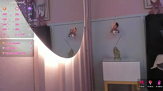 Snapshot of chloe_watson_ chatting on 4, 11, 2025 chloe watson online show from 4, 11, 2025