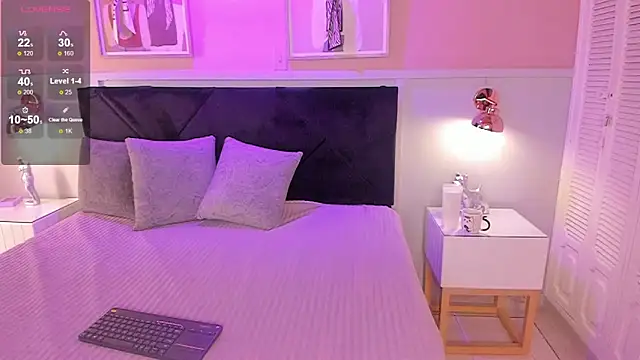 chloe watson  online show from 23, 4, 2026