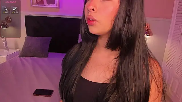 chloe watson  online show from 29, 4, 2026