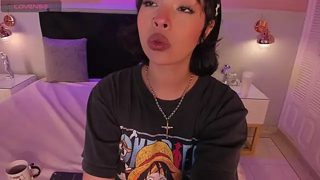 chloe watson  online show from 20, 5, 2026