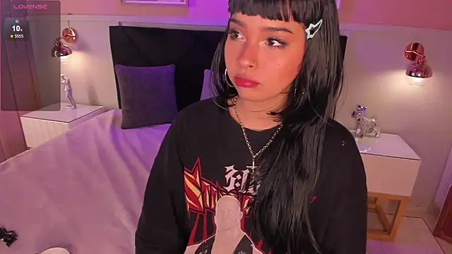 chloe watson  online show from 22, 5, 2026