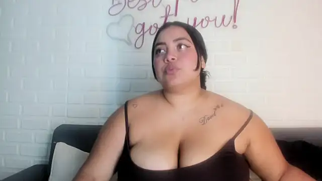 Snapshot of tatijara chatting on 12, 10, 2025 tatijara online show from 12, 10, 2025