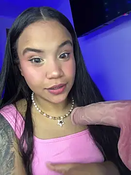 leila 22 online show from 2, 2, 2026