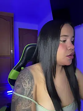 leila 22 online show from 2, 7, 2026