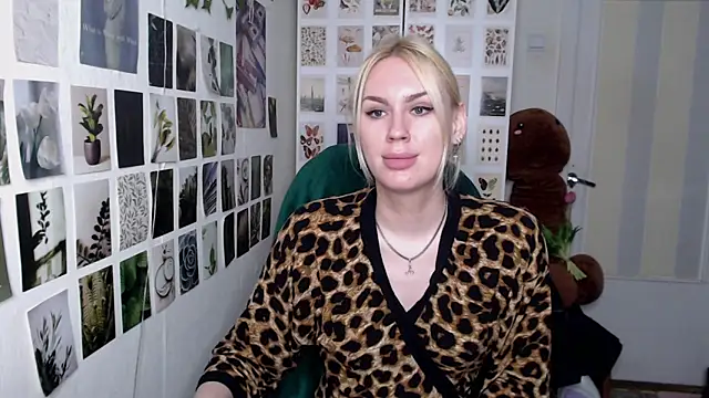 Snapshot of CapriScorpion chatting on 4, 5, 2026 CapriScorpion online show from 4, 5, 2026