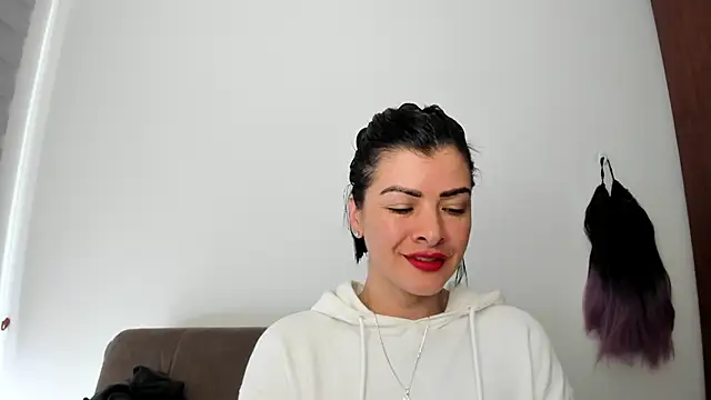 Snapshot of queen_fetish chatting on 4, 12, 2024 queen fetish online show from 4, 12, 2024