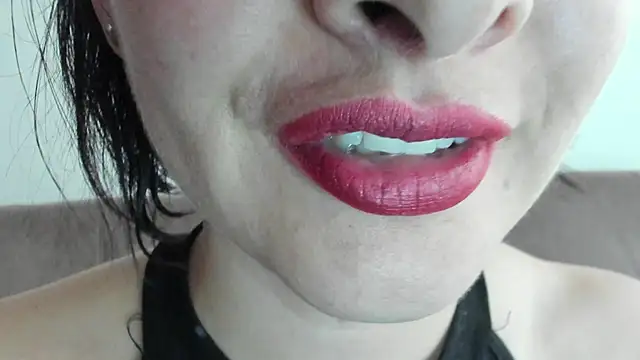 Snapshot of queen_fetish chatting on 5, 2, 2025 queen fetish online show from 5, 2, 2025