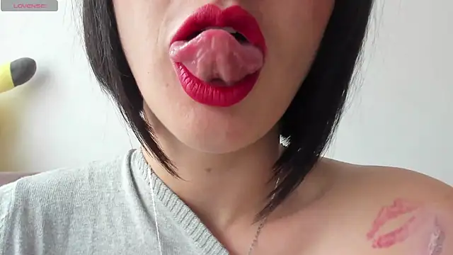 Snapshot of queen_fetish chatting on 25, 2, 2025 queen fetish online show from 25, 2, 2025