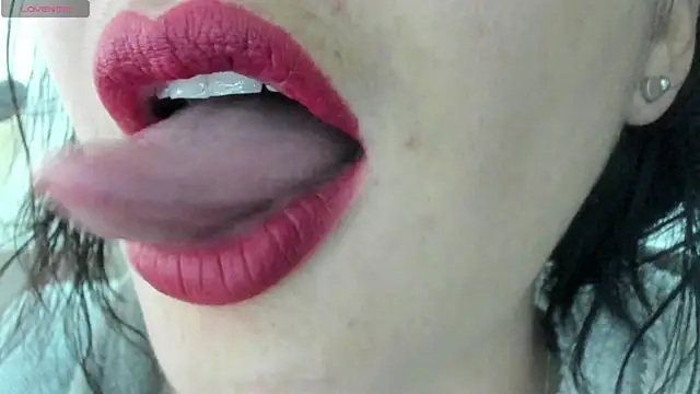 Snapshot of queen_fetish chatting on 4, 3, 2025 queen fetish online show from 4, 3, 2025