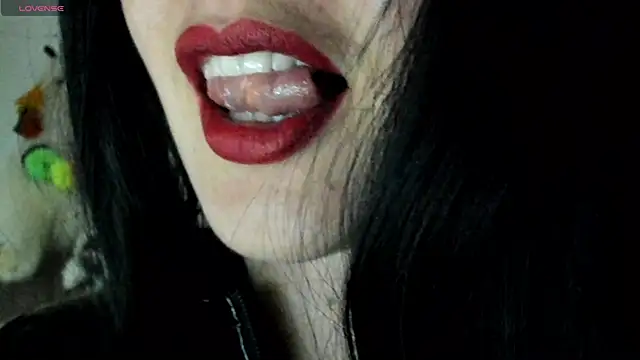 Snapshot of queen_fetish chatting on 10, 3, 2025 queen fetish online show from 10, 3, 2025