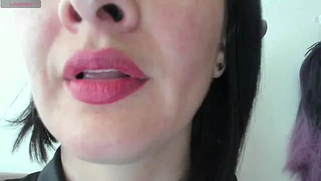 Snapshot of queen_fetish chatting on 18, 3, 2025 queen fetish online show from 18, 3, 2025