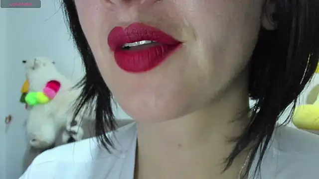 Snapshot of queen_fetish chatting on 19, 3, 2025 queen fetish online show from 19, 3, 2025