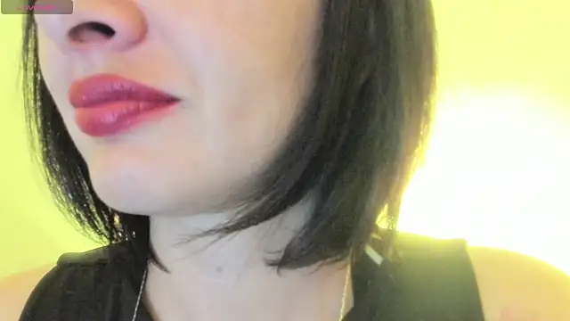 Snapshot of queen_fetish chatting on 12, 9, 2025 queen fetish online show from 12, 9, 2025