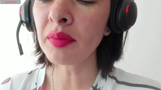 Snapshot of queen_fetish chatting on 21, 11, 2025 queen fetish online show from 21, 11, 2025