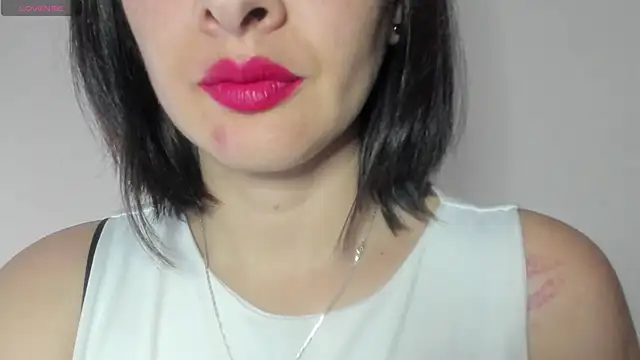 Snapshot of queen_fetish chatting on 15, 1, 2026 queen fetish online show from 15, 1, 2026