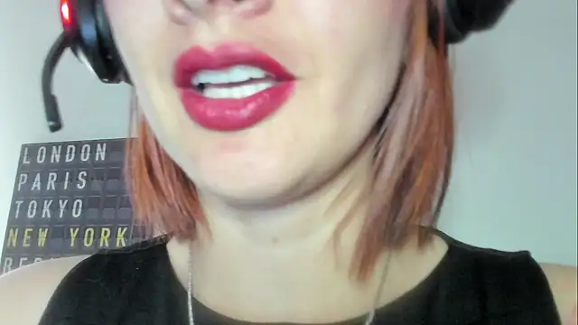 Snapshot of queen_fetish chatting on 11, 2, 2026 queen fetish online show from 11, 2, 2026