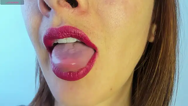 queen fetish online show from 26, 4, 2026