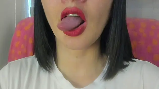 queen fetish online show from 9, 7, 2026