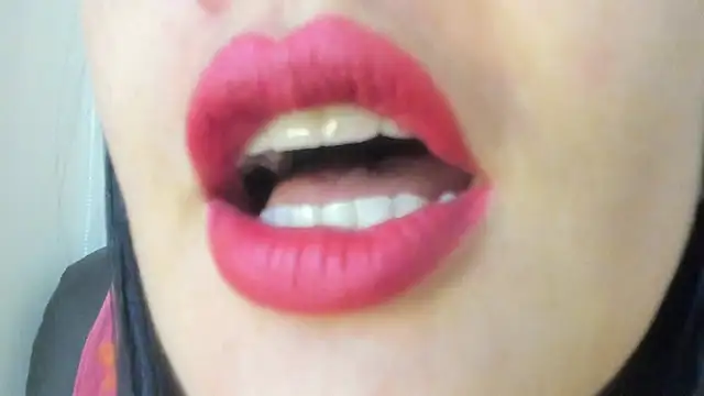 queen fetish online show from 12, 7, 2026