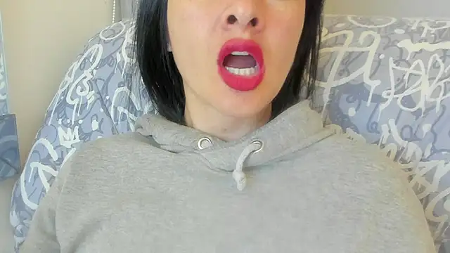 queen fetish online show from 30, 7, 2026