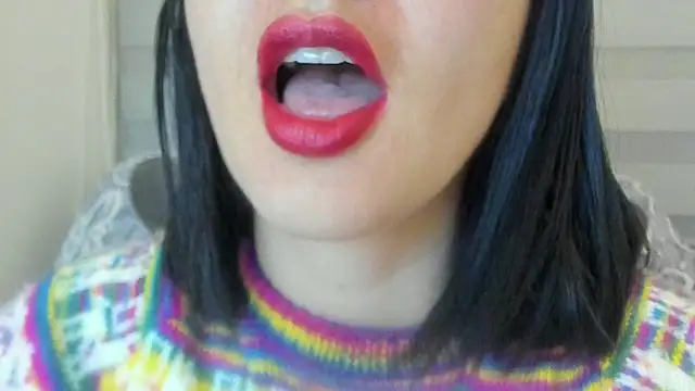 queen fetish online show from 4, 8, 2026