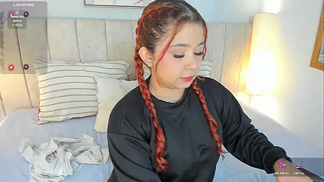 Atenea cuteee online show from 18, 4, 2026