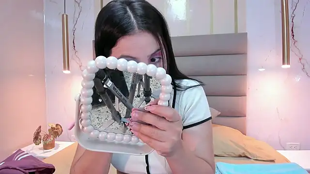 AnneDixie online show from 18, 10, 2025