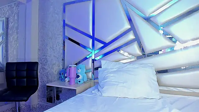 Miia002 online show from 5, 12, 2025