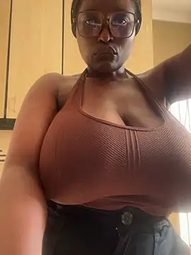 Bustygoddess32 online show from 19, 1, 2025