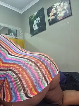 Bustygoddess32 online show from 20, 2, 2025