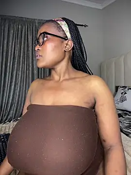 Bustygoddess32 online show from 20, 4, 2026