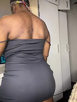 Bustygoddess32 online show from 22, 4, 2026