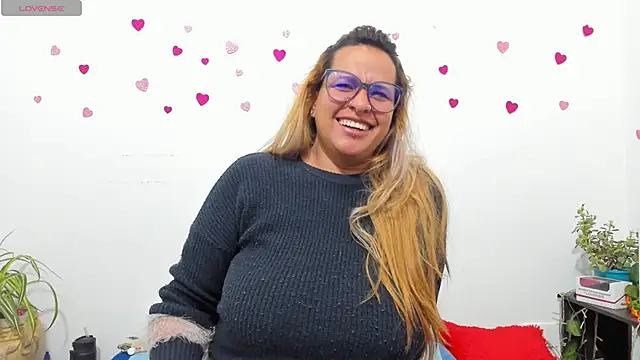 hazel 34 online show from 2, 10, 2025