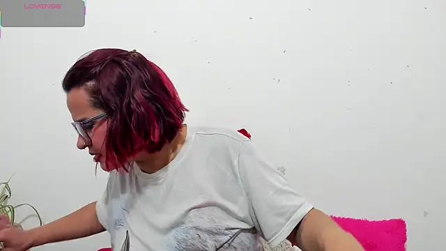 hazel 34 online show from 24, 4, 2026