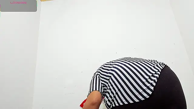 hazel 34 online show from 25, 4, 2026