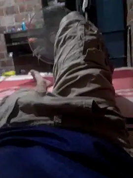 Snapshot of SwiggedThaw chatting on 1, 10, 2025 SwiggedThaw online show from 1, 10, 2025