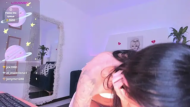 Kim ev online show from 17, 1, 2025