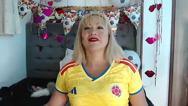ChristinMooree online show from 7, 7, 2026