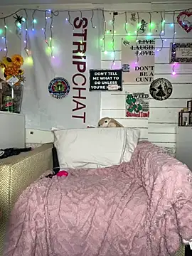 TrenaAnne online show from 1, 3, 2026