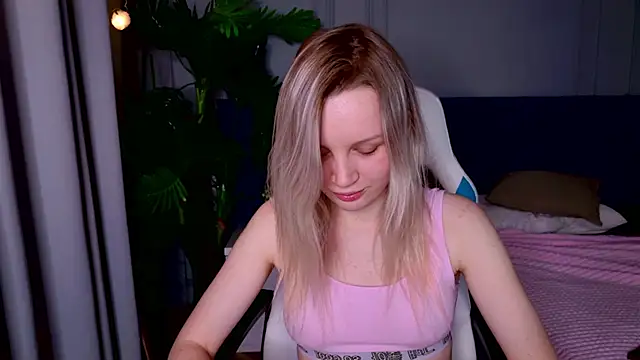 Snapshot of Beatrica_Klein chatting on 14, 1, 2025 Beatrica Klein online show from 14, 1, 2025