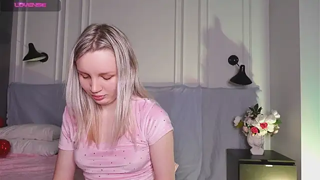 Snapshot of Beatrica_Klein chatting on 9, 2, 2025 Beatrica Klein online show from 9, 2, 2025