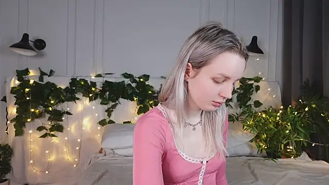 Snapshot of Beatrica_Klein chatting on 16, 3, 2025 Beatrica Klein online show from 16, 3, 2025