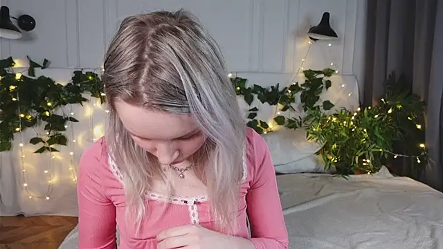 Snapshot of Beatrica_Klein chatting on 16, 3, 2025 Beatrica Klein online show from 16, 3, 2025