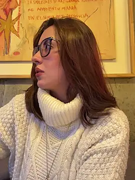 EmaSaenz online show from 18, 2, 2025