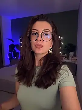 EmaSaenz online show from 14, 6, 2026