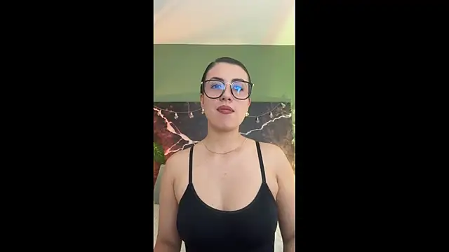 EmaSaenz online show from 5, 8, 2026