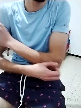 Snapshot of Zoro_23cm chatting on 16, 11, 2025 Zoro 23cm online show from 16, 11, 2025